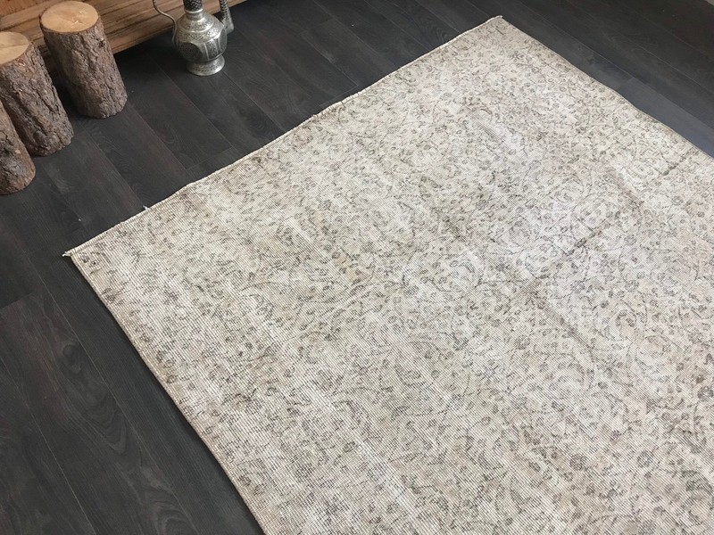 5.5x8.5 Large Beige Vintage Turkish Oushak Rug gallery