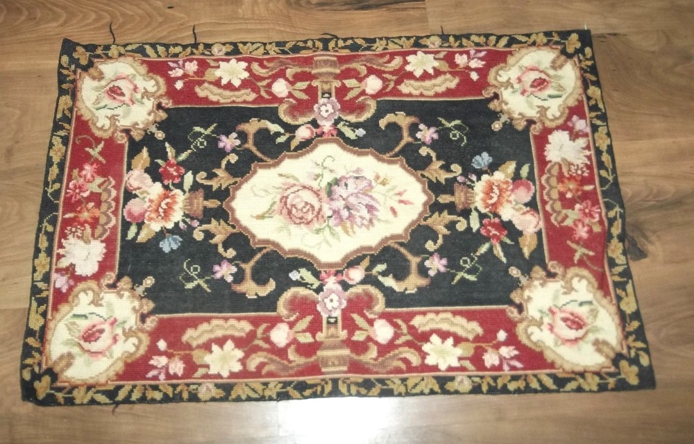 VTG BEIGE BURGUNDY DARK BLUE WOOL FOLK ART HAND HOOKED RUG