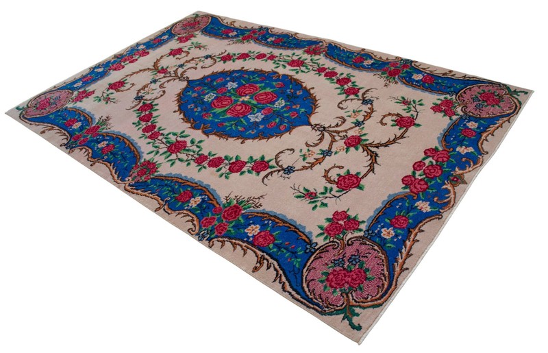 Vintage 1970s Hand-Woven Turkish Anatolian Low Pile Wool Rug 5'11"x9'3" | Floral gallery