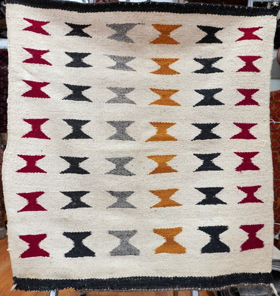 2'7" x 2'9" Vintage Navajo Wool Hand Woven South West Rug