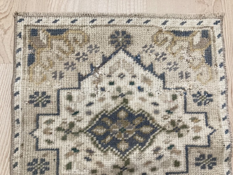 Brown rug, Turkish rug, Vintage small rug, Square rug, Doormat, 1.3 x 1.3 ft gallery