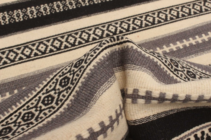 Vintage Hand Woven Area Rug 2'4" x 6'11" Traditional Wool Oriental Carpet gallery