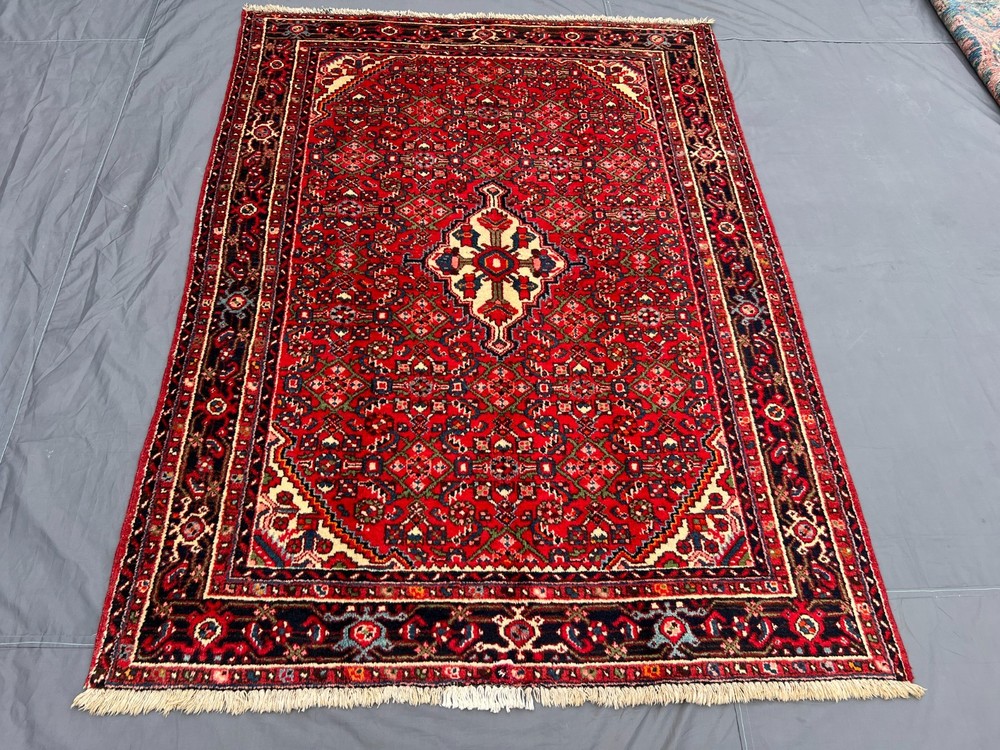 4'10x6'9 Ft Vintage Handknotted Caucasian Geometric Medallion Wool Rug