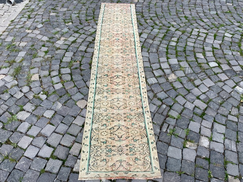 Bohemian rugs, Runner rug, Handmade, Turkish rug, Vintage, Wool | 2,0 x 10,1 ft gallery