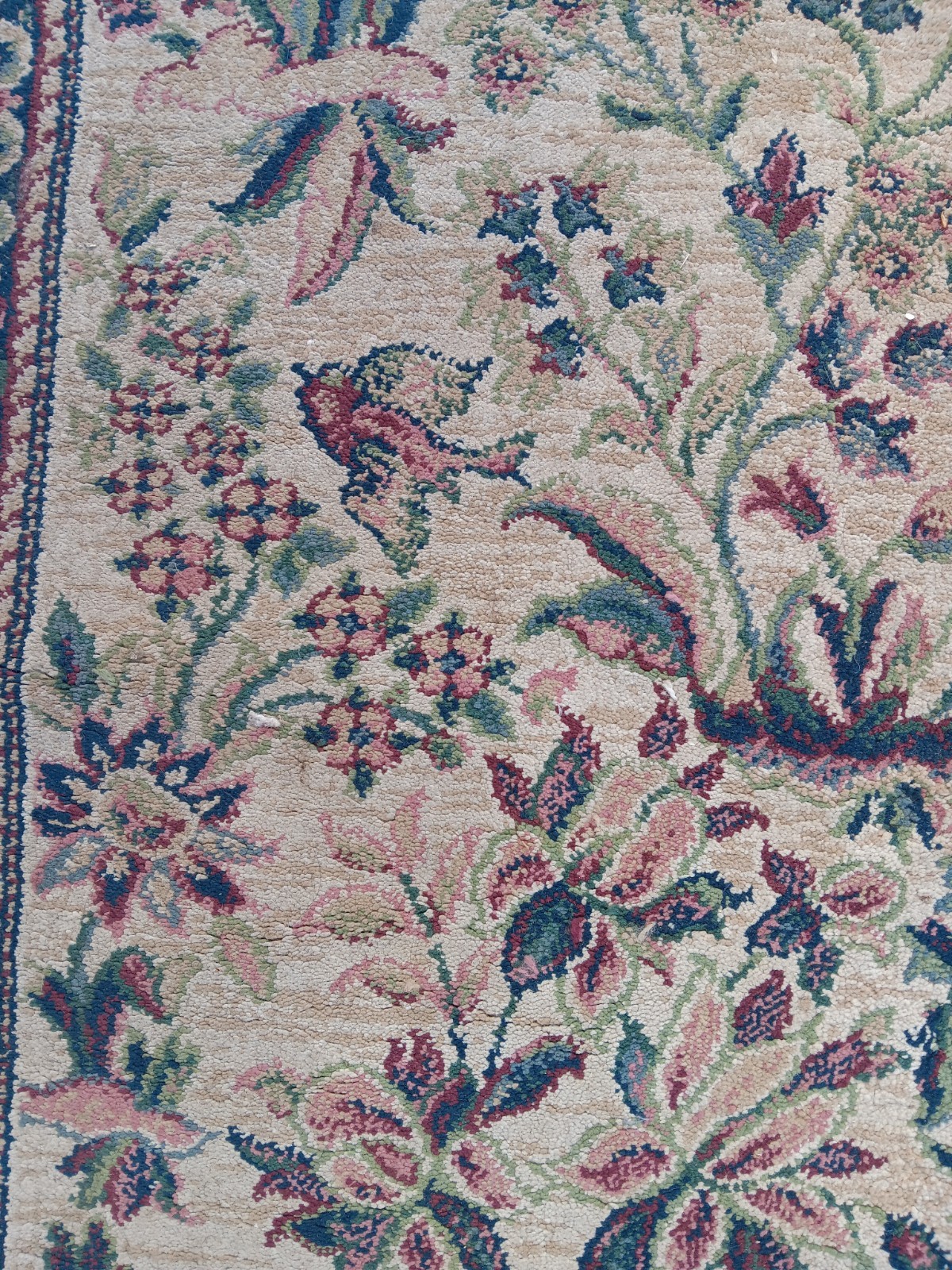 Antique & Traditional Pakistani's Floral Birds Rug/Hand - Knotted gallery