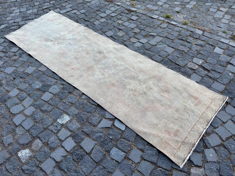 Carpet, Turkish rug, Vintage rug, Handmade rug, Runner, Wool | 2,7 x 9,5 ft gallery