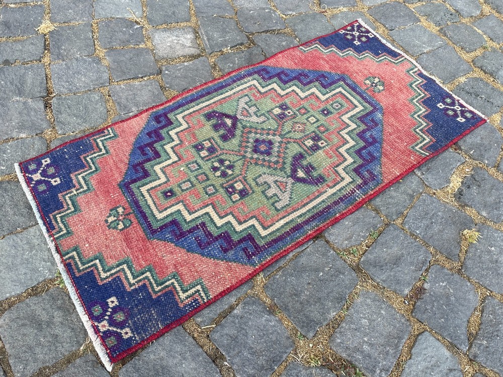 Bohemian Small Rug, Turkish Vintage Rug, Handmade Wool Rug, 1,2 x 2,7 ft