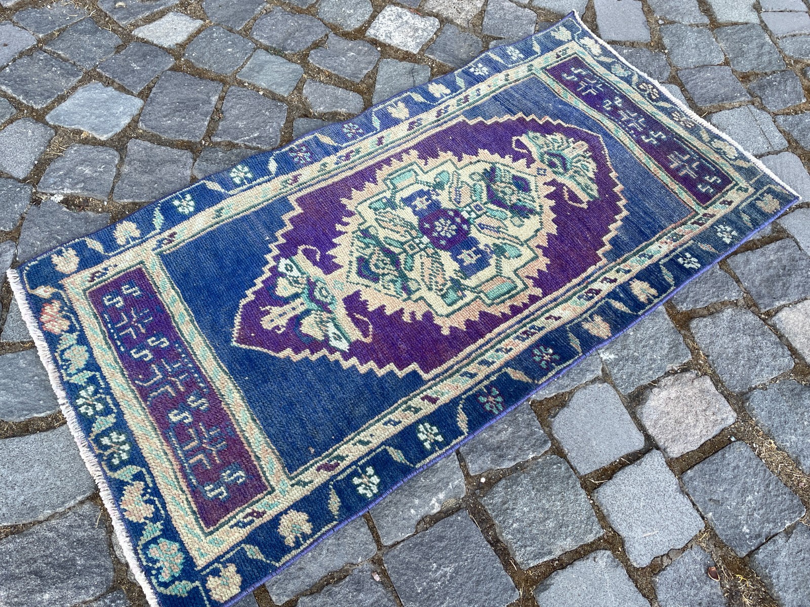 Turkish Vintage Small Rug Handmade Wool Bohemian Bath Mat Rug 1,6 x 3,1 ft gallery