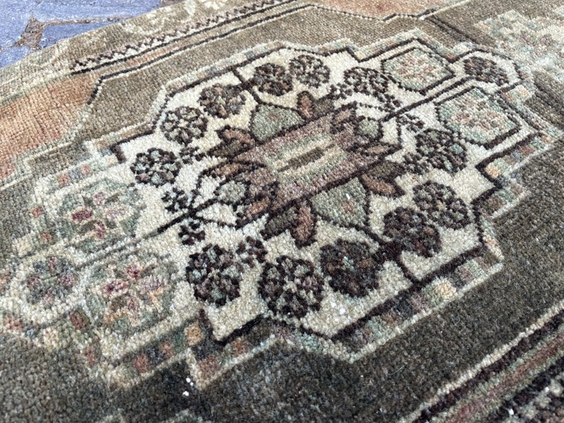 Turkish Vintage Small Rug Handmade Wool Bohemian Bath Mat Rug 1,5 x 3,2 ft gallery