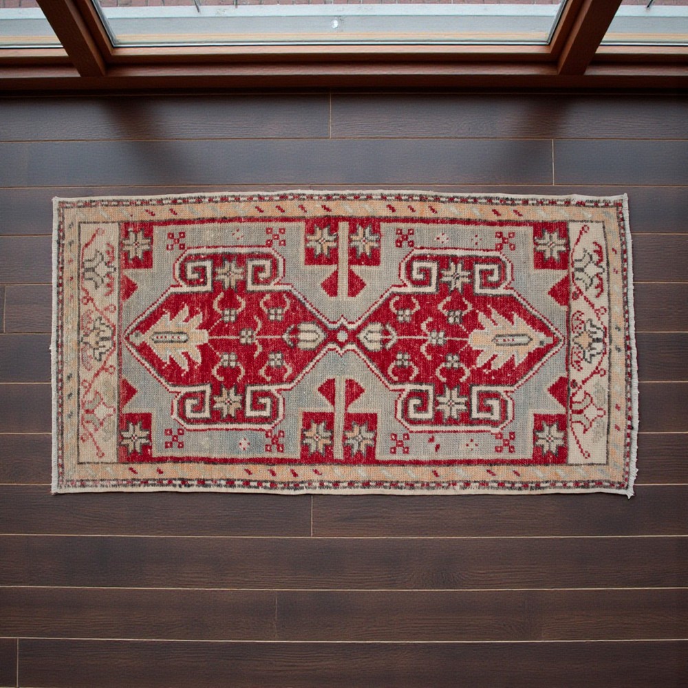Vintage Turkish Rug Handmade Small Rug, Wool Doormat, Kitchen Rug, 2x3 ft approx