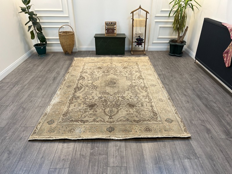 Persian Area Rug, Antique Persian Rug, Vintage Rug, Bedroom Rug, 6.5 x 9.4 ft gallery