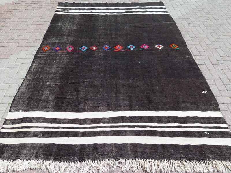 Oversize Rug Black Rug Vintage Turkish Kilim Ethnic Floor Rug Wool Rugs 91"X140" gallery