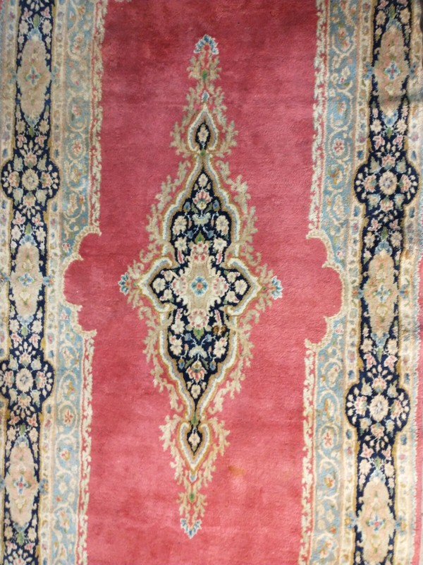 Handmade Persian Sarouk Rug gallery