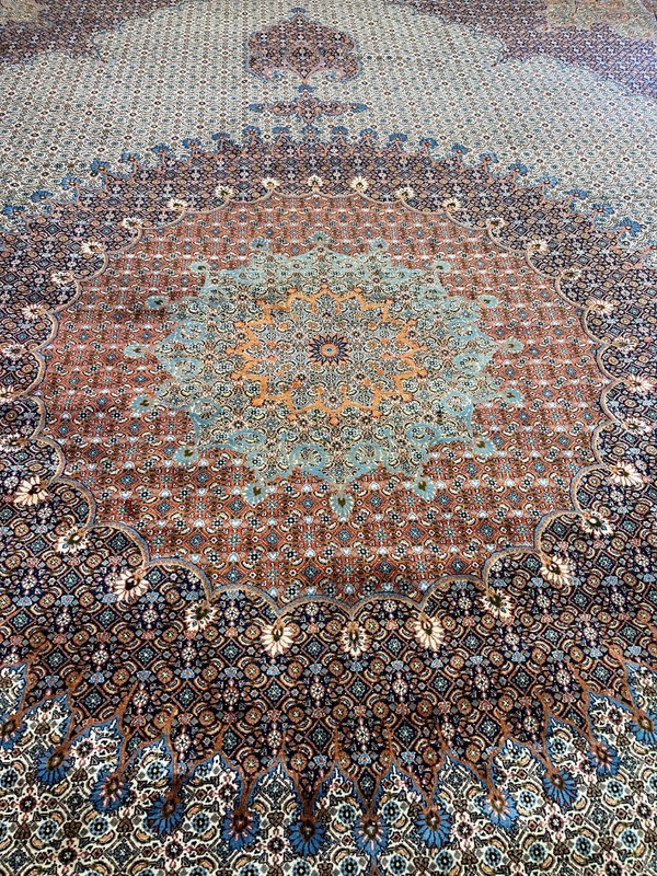 Vintage Mood Fine Hand-Woven Middle Eastern Rug 22.5' x 16.4' gallery