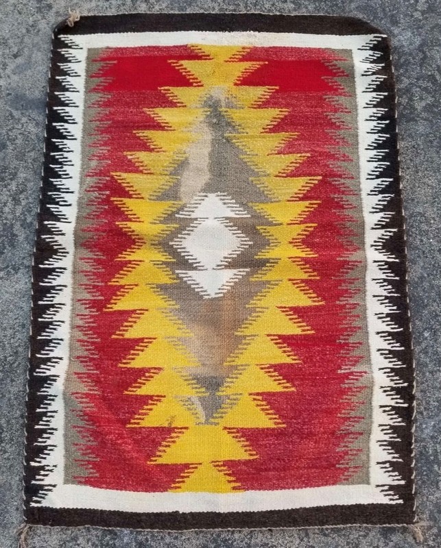 ATTRACTIVE NATIVE antiqu3. Vintage INDIAN NAVAJO RUG gallery