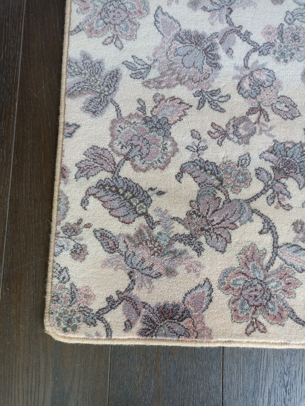 Super Keshan Rug. Persian. 100% wool. Belgian made carpet. Cream. gallery