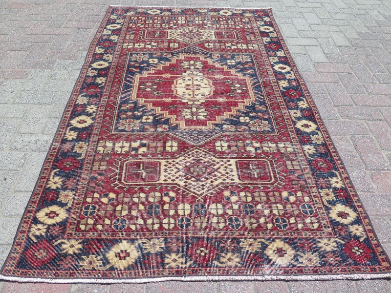 Burgundy Classical Vintage Turkish Rug, Handmade Kelim Medallion Carpet 46"x77" gallery