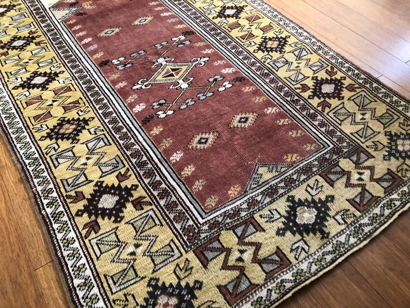 Vintage Turkish Rug: 1970s Prayer Design | 3'10"x6'9" gallery