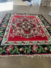 vintage floral kilim rug 8 x 10. Bessarabian rug from Turkey. 100% wool
