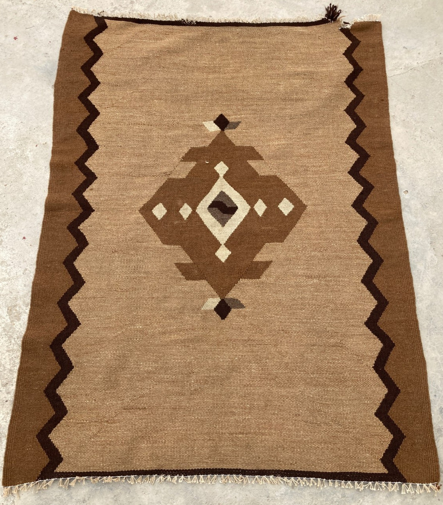 Vintage Traditional Handmade Beautiful Turkish Kilim Floor Rug Carpet 131x100 cm