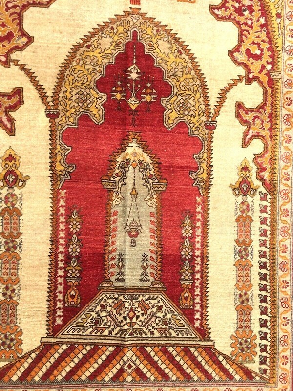 ANTIQUE GORDES RUG Circa : 1890 Size 4' 5" x 6' 6" gallery