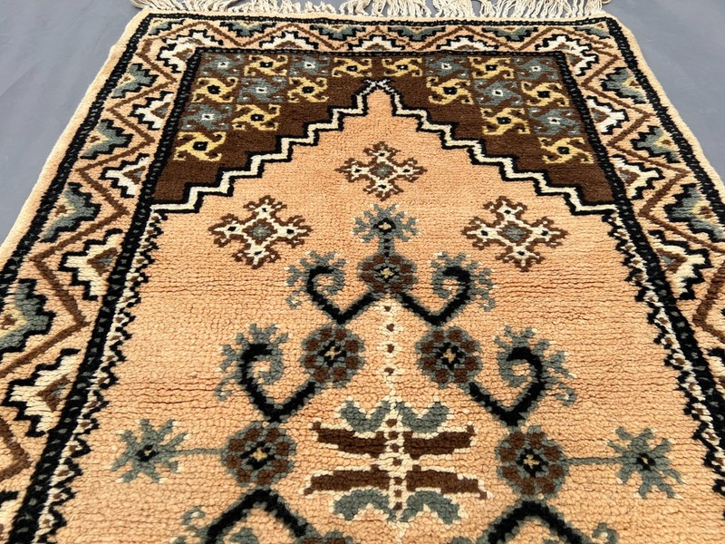 2'7x4'7 ft Turkish Hand Knotted Rug Moroccan Style Tribal Wool Soft Pile Rug gallery
