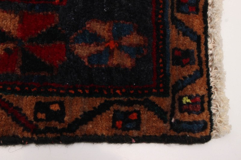 Vintage 4'2" x 7'10" Traditional Hand Knotted Vegetable Dye Wool Area Rug gallery