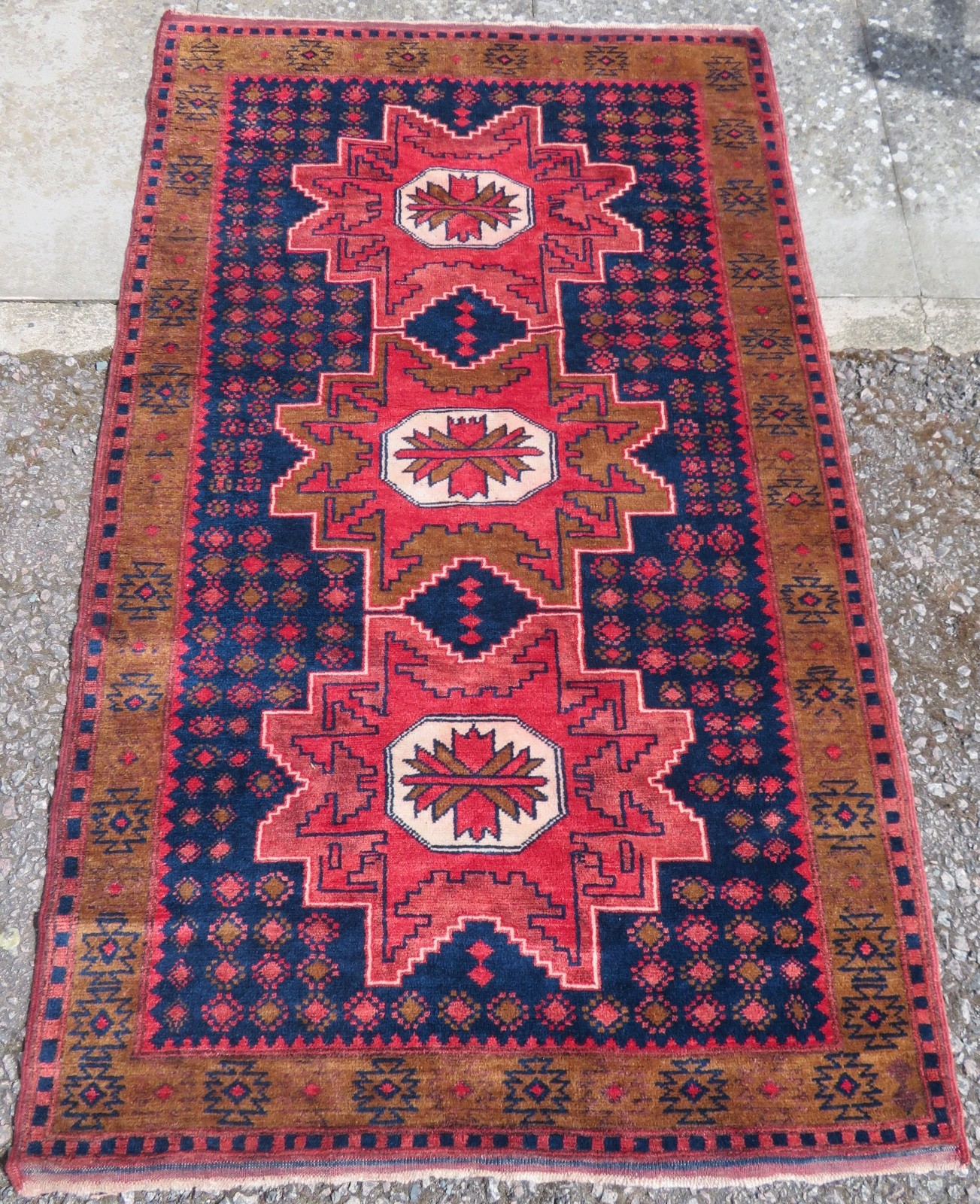 Old Turkish Wool Rug. Star Medallion Pattern, 178cm X 108cm. gallery