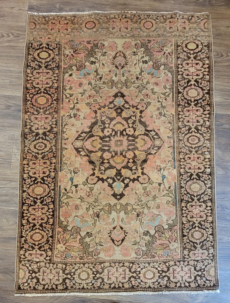 Circa 1900 Hand-Knotted antique authentic SAROUK size 3'4"×4'9" soft colors