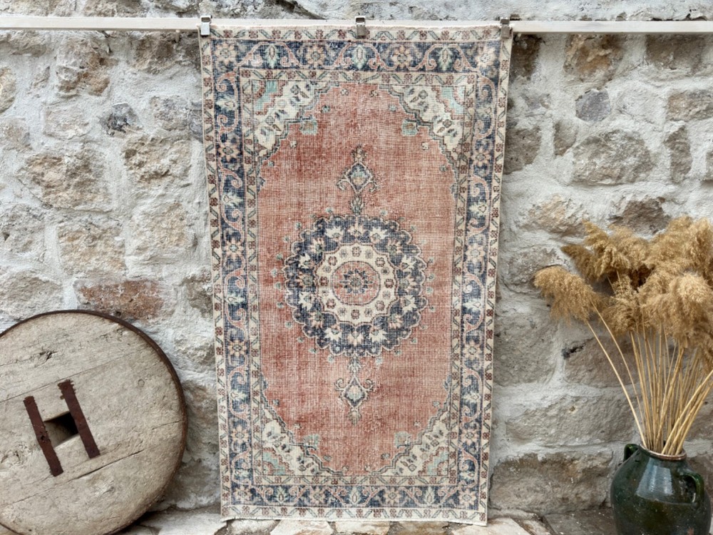 Vintage Hand-Woven Area Rug 4x7 Red Wool Medallion Carpet Medium Size Anatolian