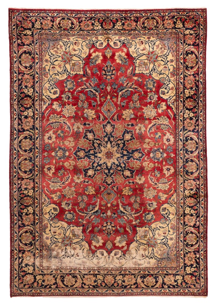 Vintage 7'7" x 11'2" Traditional Hand Knotted Vegetable Dye Wool Area Rug