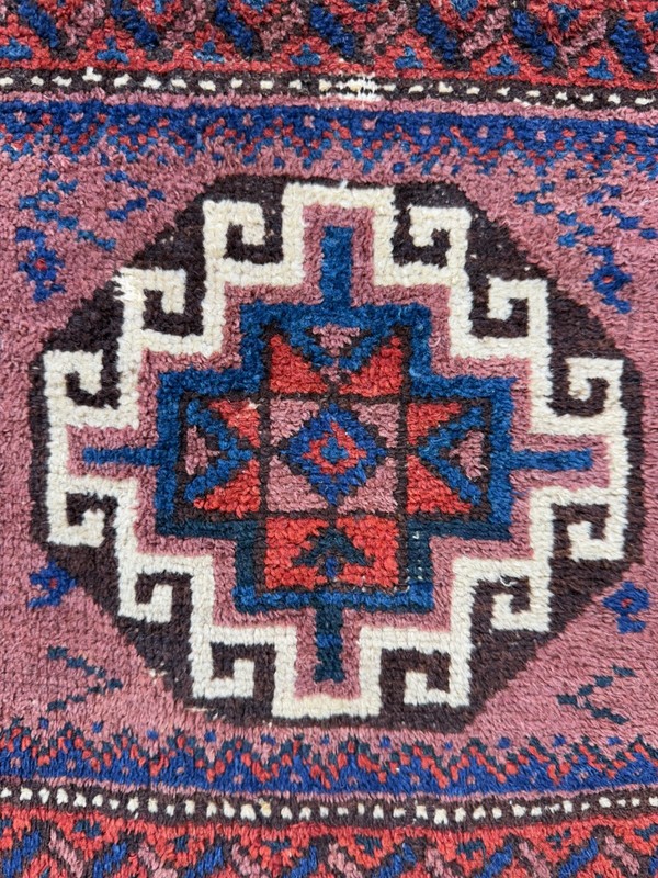 Vintage Beautiful Hand Knotted Oriental Wool Single Bag Face Rug 43x53 Cm gallery