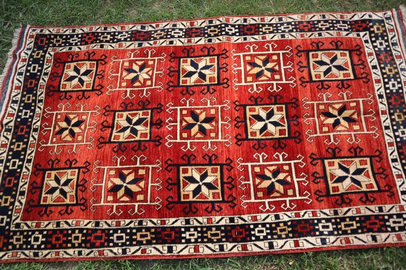 COLLECTORS' ITEM Stunning Vintage Natural Vegetable Dye Caucasian Shirvan Carpet gallery