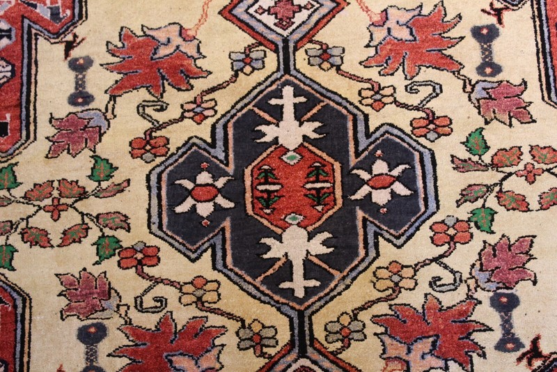 AFGHAN SILIK RUG Handmade Knotted made out of Natural Raw Silk 4' x 6' Turkmen gallery