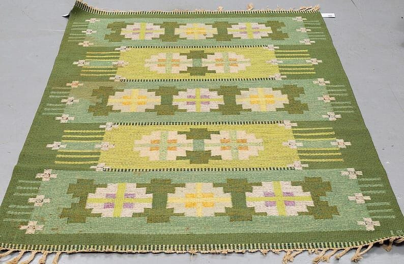Handmade Flat-Weave Dhurrie – Vintage Charm in Fresh Green Tones gallery