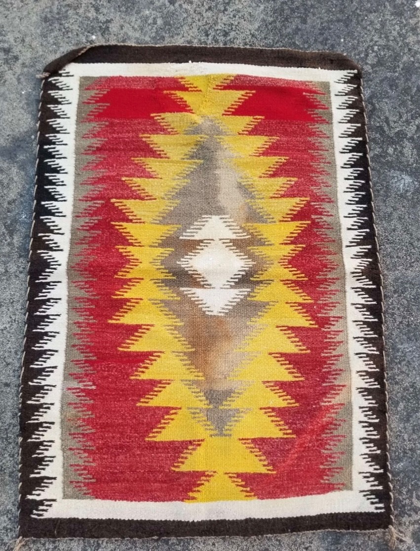ATTRACTIVE NATIVE antiqu3. Vintage INDIAN NAVAJO RUG gallery