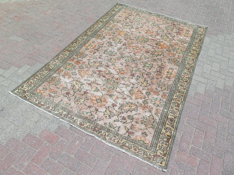 Gorgeous Floral Blush Pink Vintage Turkish Rug, Handwoven Wool Carpet 69"x105" gallery