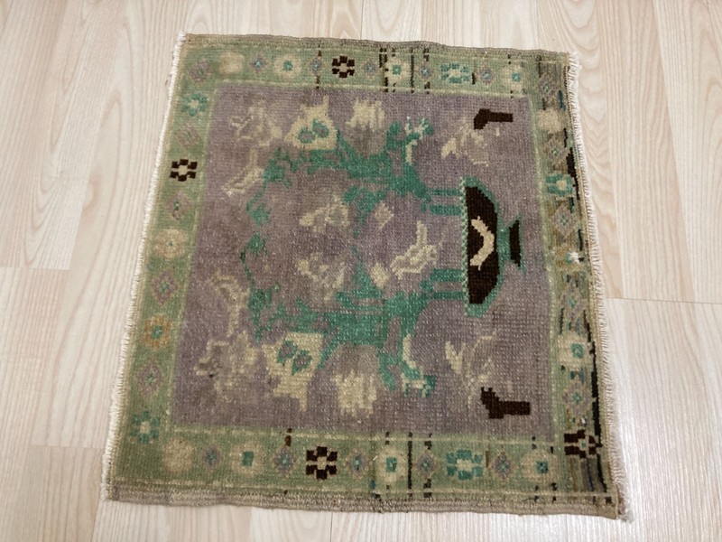 Purple rug, Vintage Turkish Rug, Square rug, Wool rug, Doormat rug, 1.4 x 1.5 ft gallery