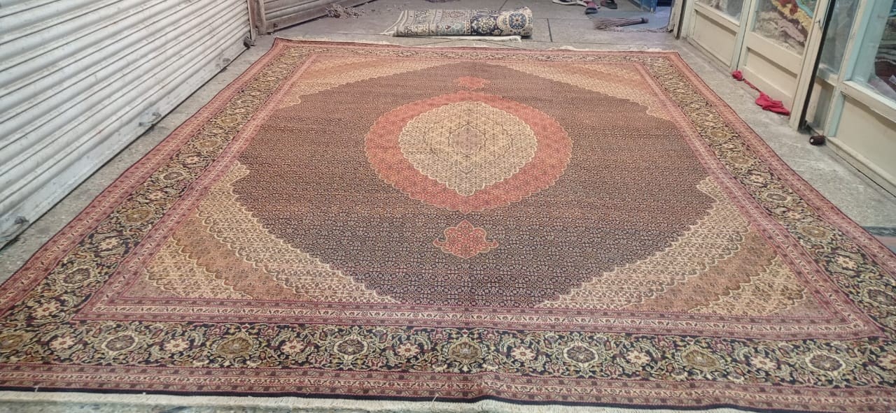 14 X 10 ft COLLECTORS' ITEM Vintage Authentic Mahi Tebrz Oriental Floral Carpet gallery