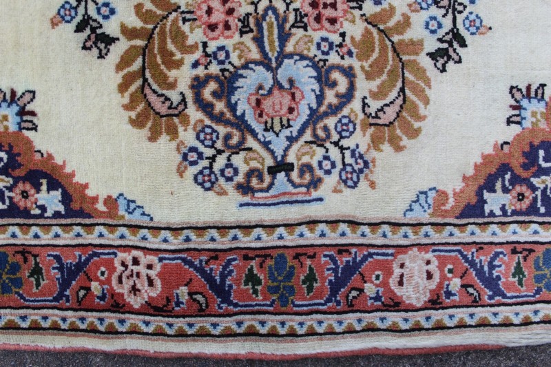 Vintage Hand Made Traditional Oriental Rug Wool White Small Rug 79x59cm gallery