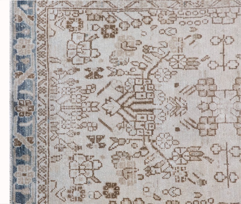 Antique Oushak 95x130 cm (3'1" x 4'3"), Turkish Handmade Wool, 60+ Years Old gallery