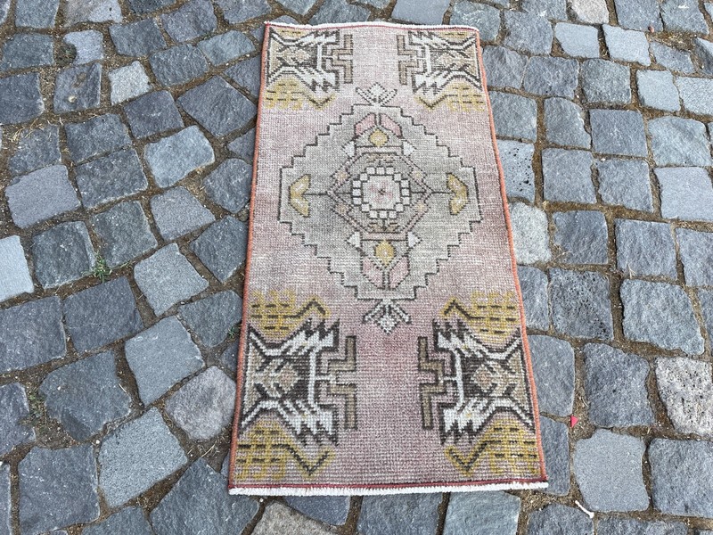 Turkish Vintage Small Rug Handmade Wool Bohemian Bath Mat Rug 1,4 x 2,8 ft gallery
