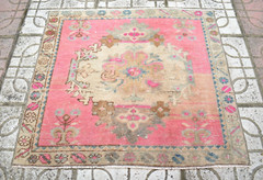Turkish Rug 27” x 25” Vintage Small Rug Anatolian Oushak Wool Low Pile Rug