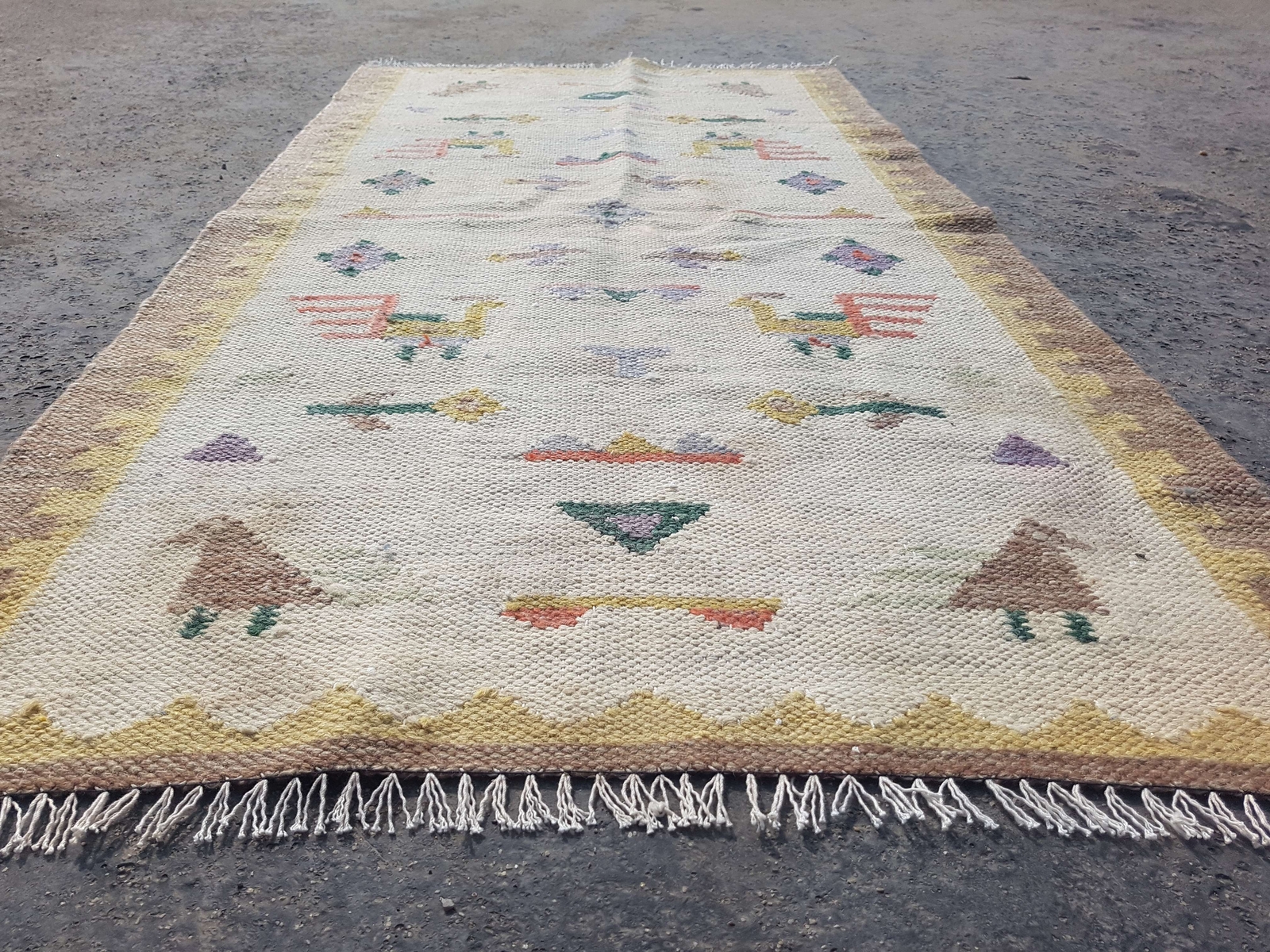 Vintage Handmade Traditional Figural Brown Kilim Floor Rug Carpet 128x68cm gallery