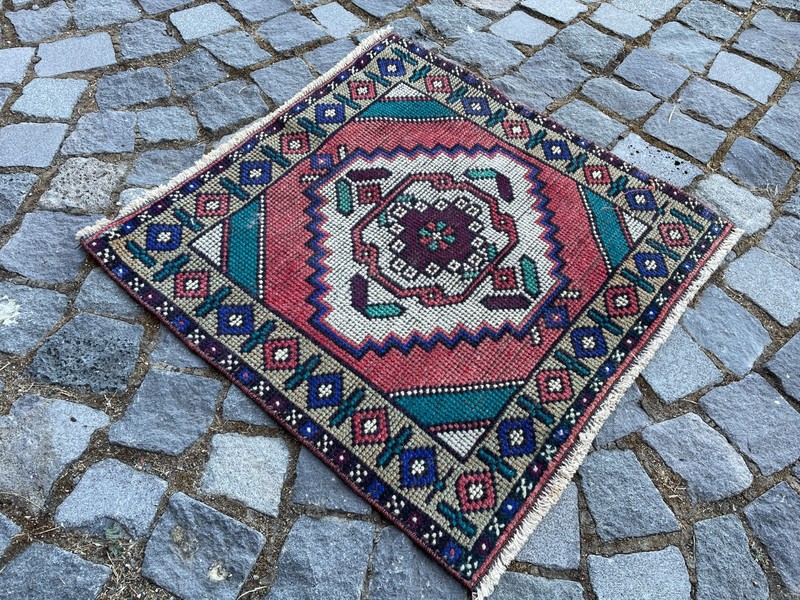 Turkish Vintage Small Rug Handmade Wool Bohemian Bath Mat Rug 2,0 x 2,0 ft gallery