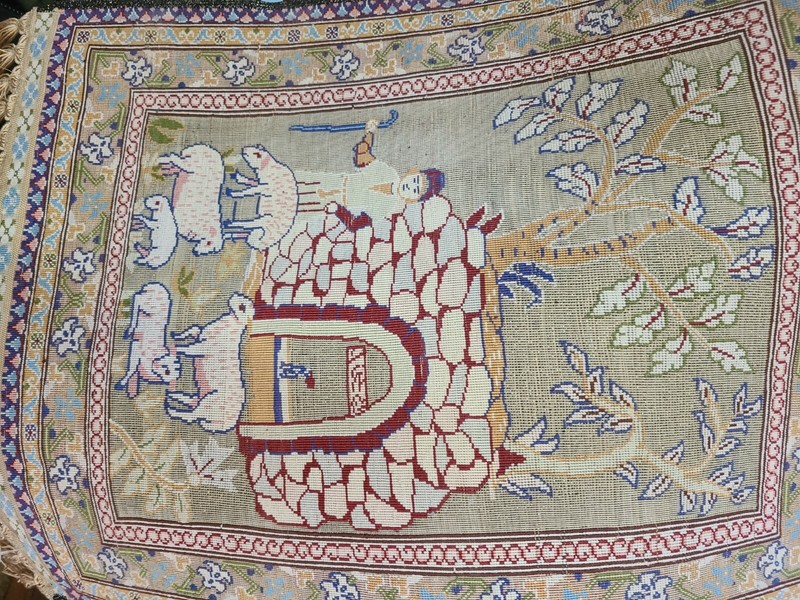 Vintage  Hereke Silk Rug  Hand Made Gold thread.15"x24" Beautiful museum quality gallery