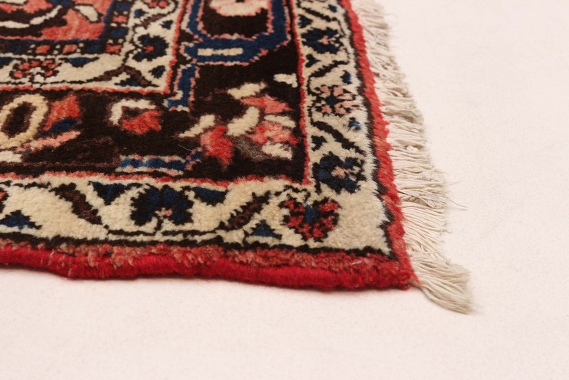 Vintage Red Traditional 5'5" x 7'3" Hand-Knotted Oriental Wool Area Rug gallery