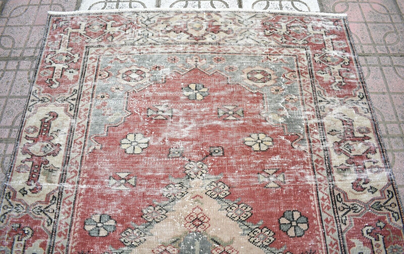 Turkish Rug 42'' x 74'' Vintage Muted Dye Oushak Rug Hand-knotted Wool Rug gallery
