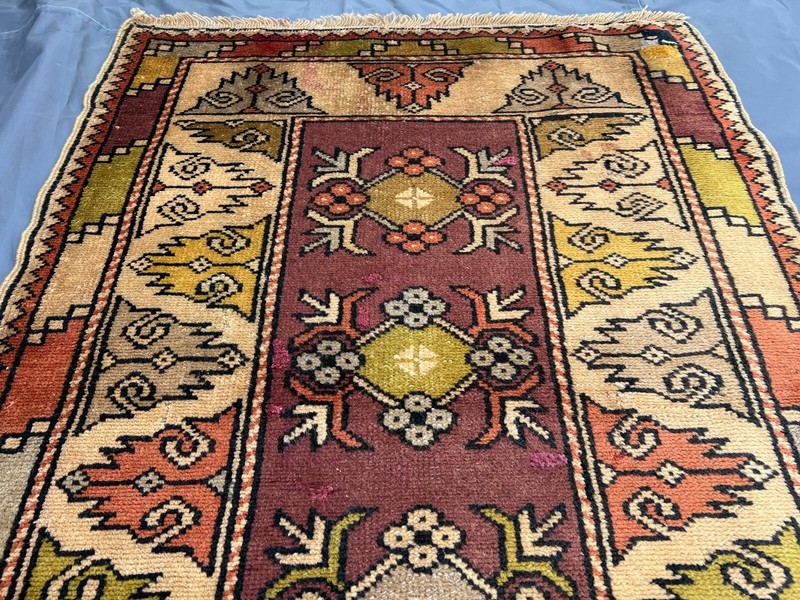 Antique Turkish Rug 2'9x4'10 – Hand Knotted Wool Low Pile Accent Area Decor Rug gallery