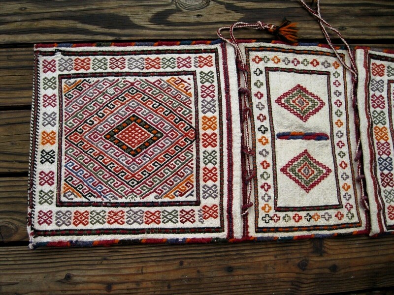 ANTIQUE 1910 TURKISH SADDLE BAG WITH WHITE COLOR COTTON AND WOOL SOUMAC gallery